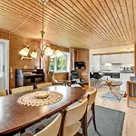 2 Bedroom In *