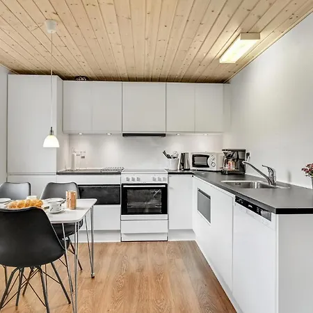 2 Bedroom Cozy In