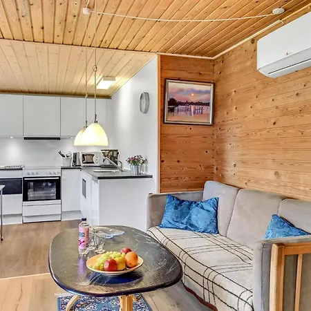 2 Bedroom Cozy In *