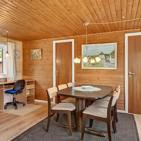 2 Bedroom In *