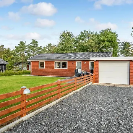 2 Bedroom In Ferienhaus *