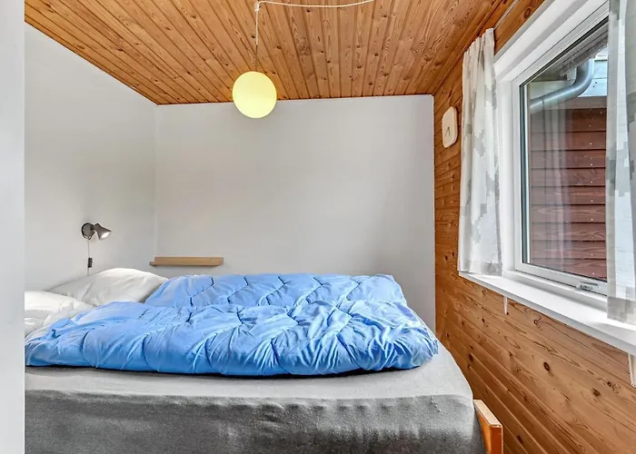 2 Bedroom In Дом отдыха Farvang